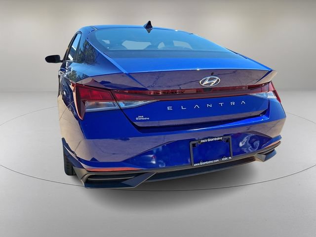 Certified 2022 Hyundai Elantra SEL w/ Convenience Package FWD image 8