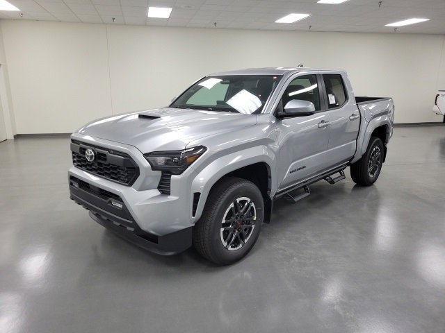 New 2025 Toyota Tacoma TRD Sport image 2