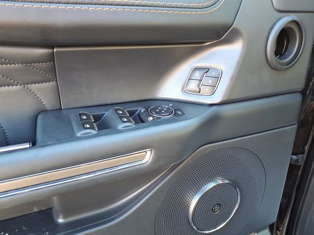 Used 2023 Ford Expedition Max Platinum image 11