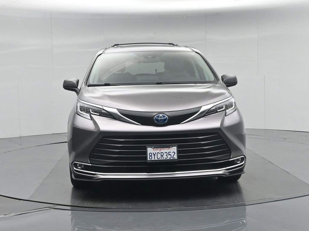 Used 2021 Toyota Sienna XLE FWD image 59