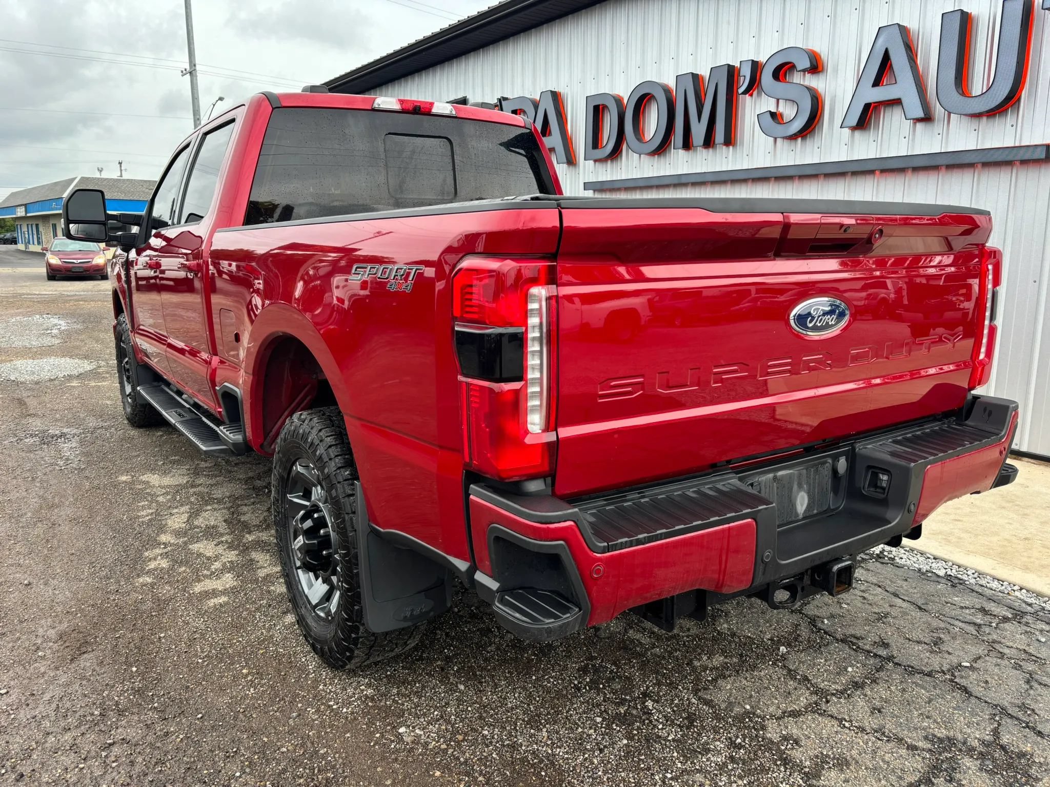 Used 2023 Ford F250 Lariat w/ Sport Appearance Package AWD/4WD image 4