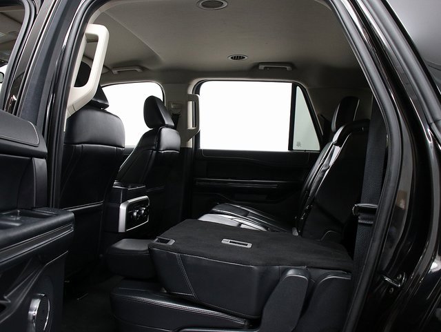 Used 2024 Ford Expedition Max XLT image 13