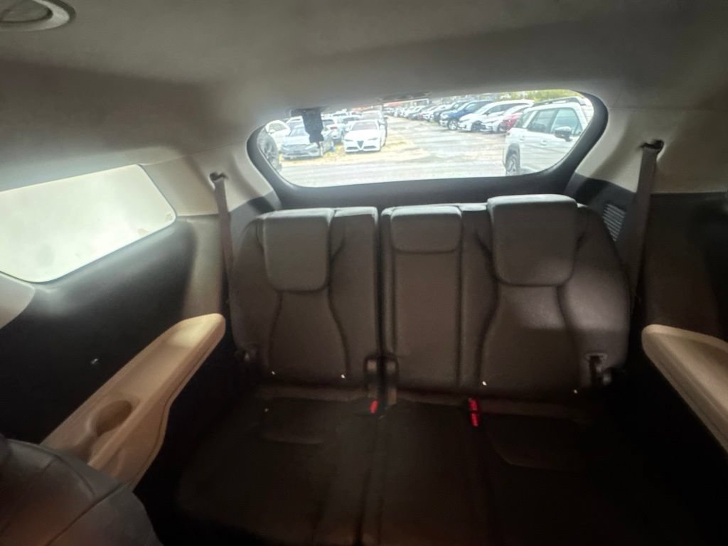 Used 2023 Kia Carnival LX FWD image 34
