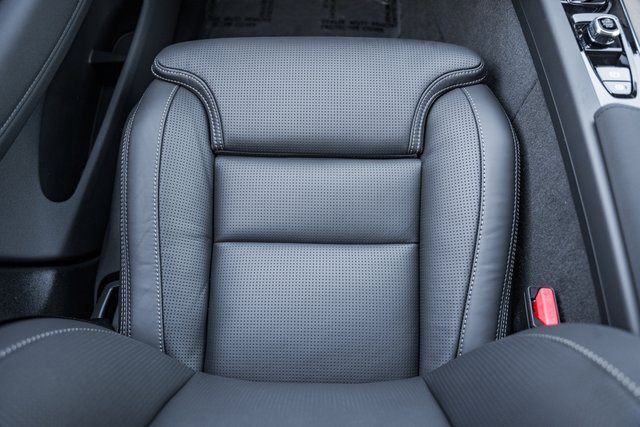 New 2026 Volvo XC60 B5 Ultra w/ Protection Package Premier image 31