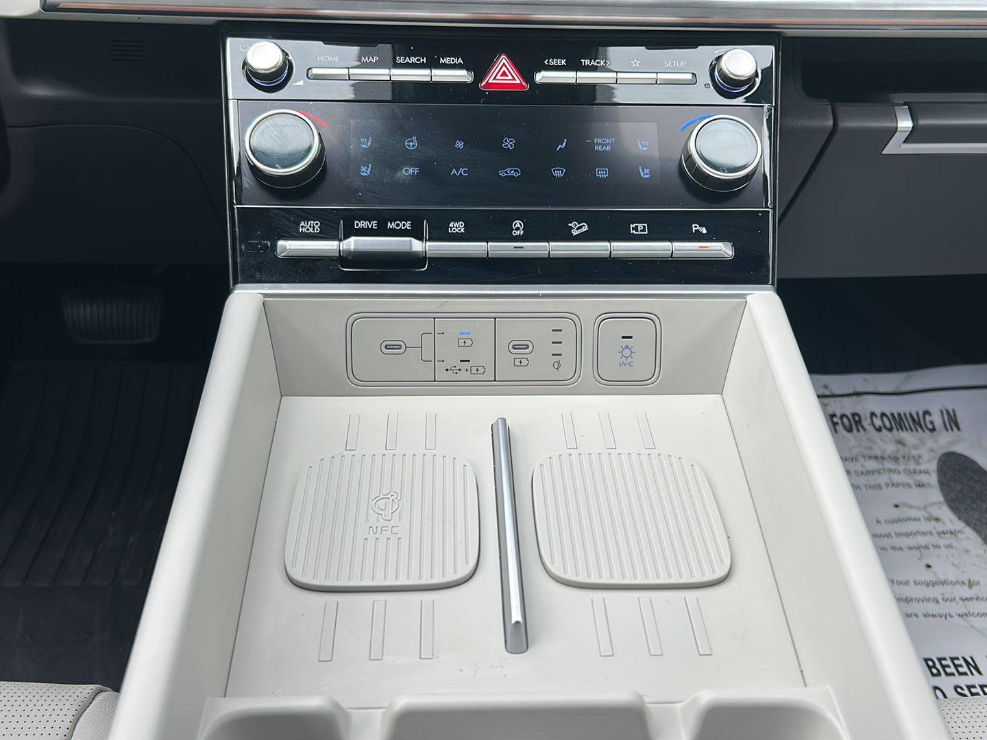 Certified 2025 Hyundai Santa Fe Limited AWD/4WD image 24