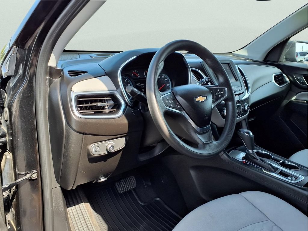Used 2020 Chevrolet Equinox LS w/ LS Convenience Package FWD image 8