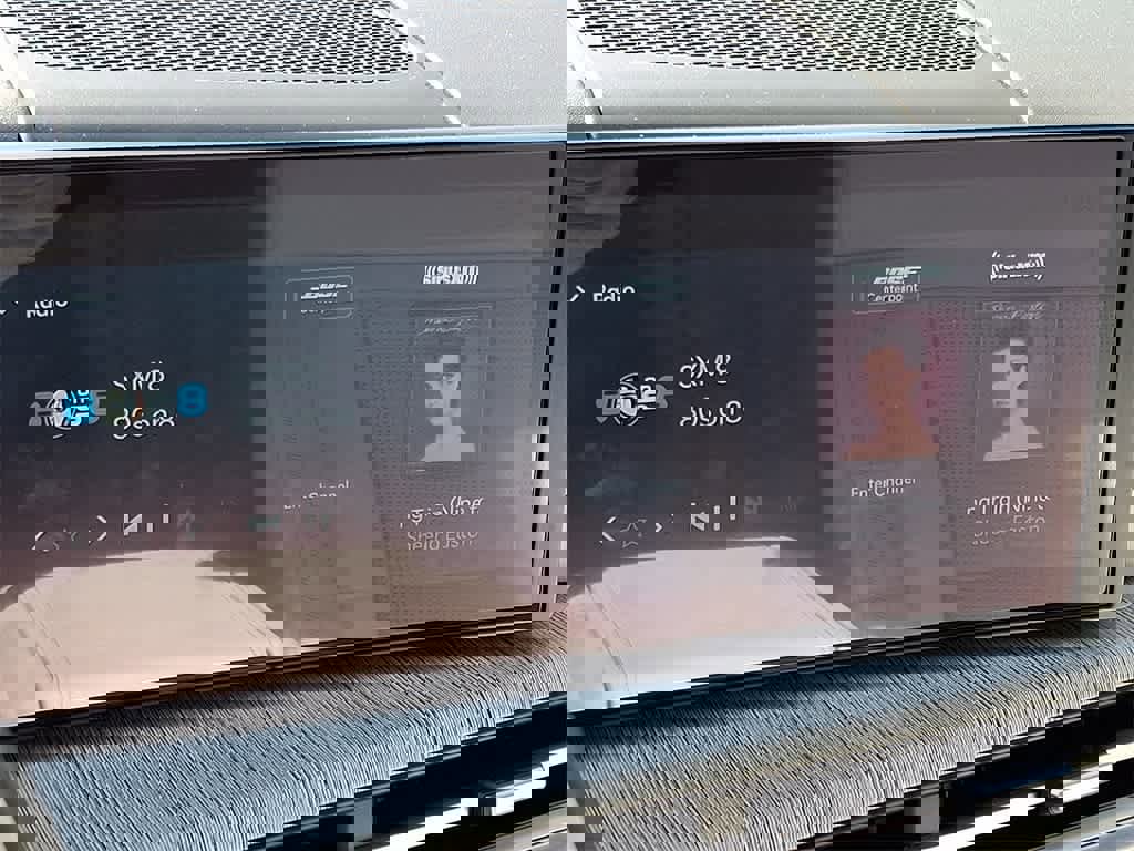 Used 2025 Hyundai Santa Fe Calligraphy image 19