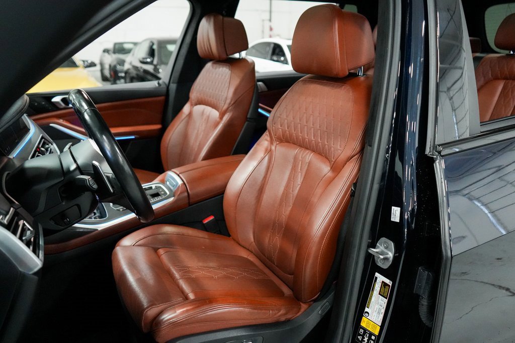 Used 2022 BMW X7 M50i w/ Dynamic Handling Package image 10