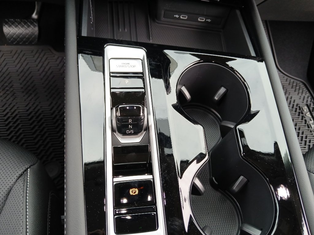 New 2026 Volkswagen Atlas SE FWD image 16