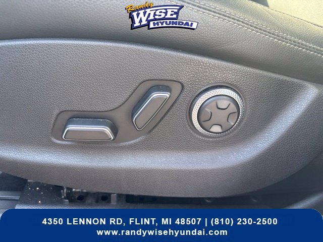 Used 2025 Genesis GV70 2.5T AWD/4WD image 14