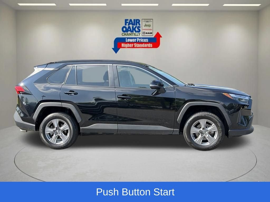 Used 2025 Toyota RAV4 XLE AWD/4WD image 6