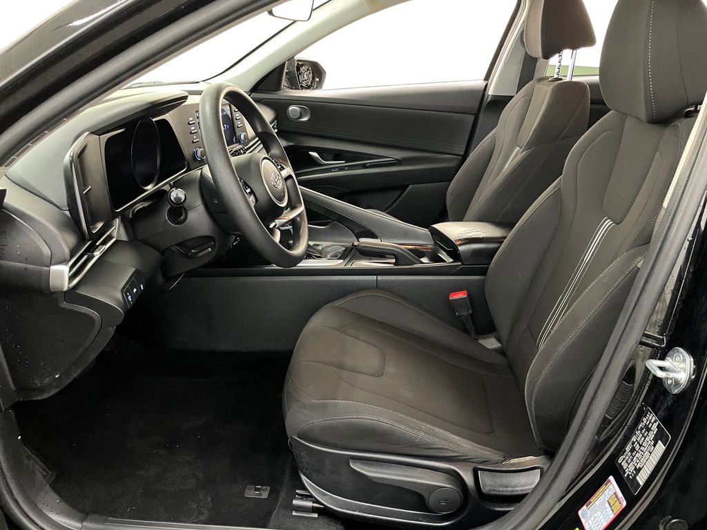 Used 2021 Hyundai Elantra SEL FWD image 7