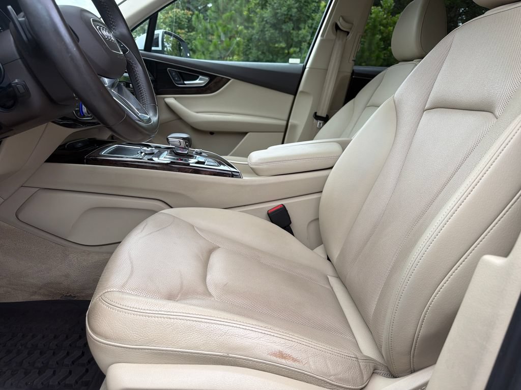 Used 2019 Audi Q7 3.0T Premium Plus AWD/4WD image 29