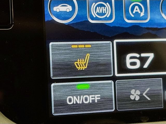 Certified 2025 Subaru Outback Onyx Edition AWD/4WD image 23