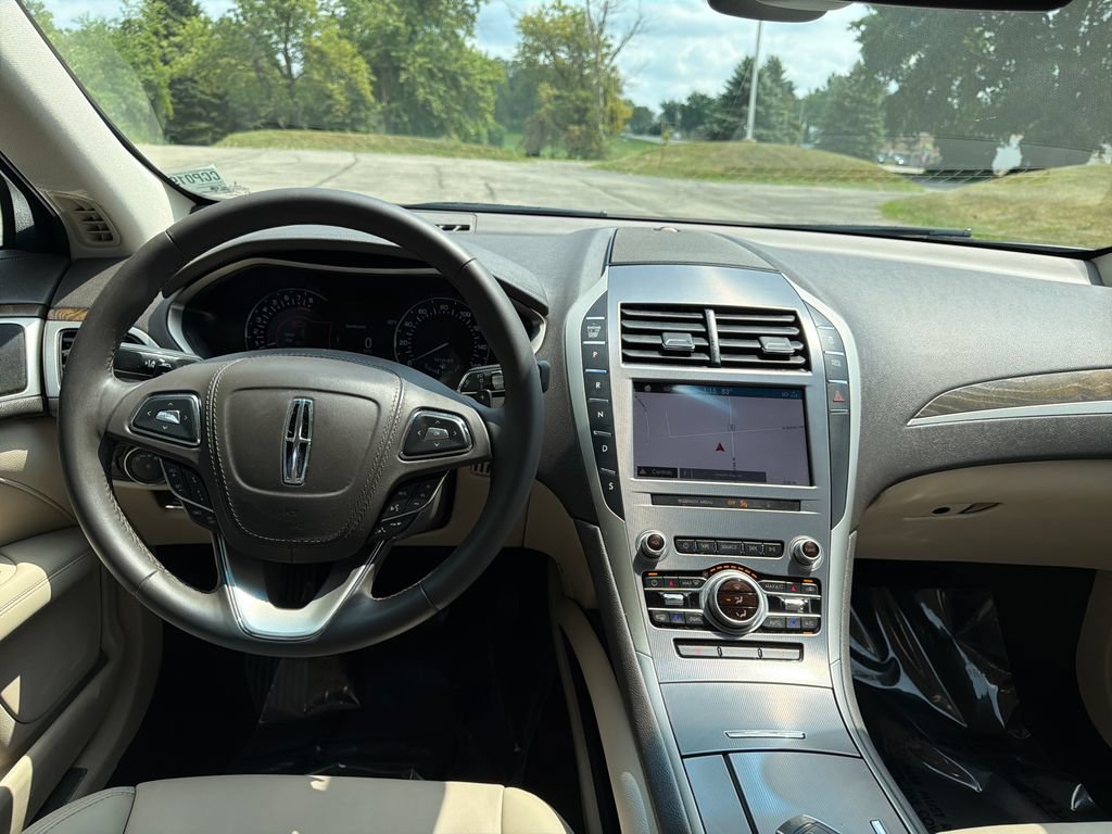 Used 2019 Lincoln MKZ Reserve FWD image 33