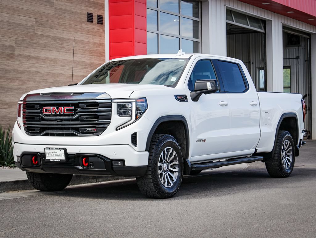Used 2023 GMC Sierra 1500 AT4 w/ AT4 Preferred Package AWD/4WD image 8