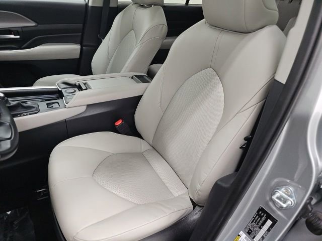 Certified 2024 Toyota Grand Highlander XLE image 15