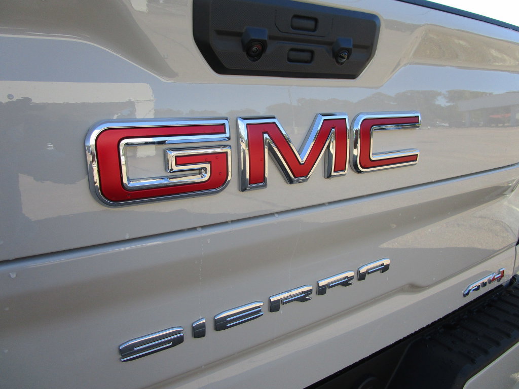 New 2026 GMC Sierra 2500 AT4 w/ AT4 Premium Plus Package AWD/4WD image 28