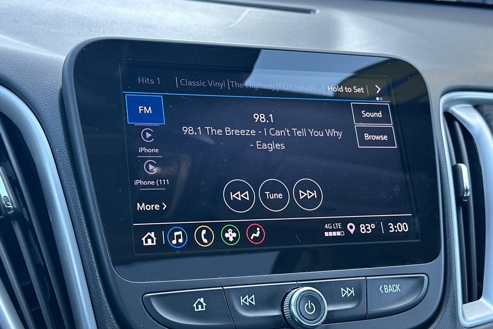 Used 2023 Chevrolet Malibu LT FWD image 17