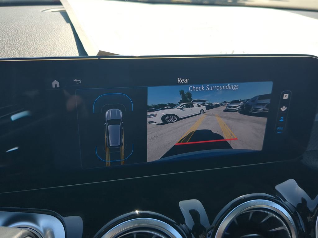 New 2024 Mercedes-Benz GLB 250 image 7