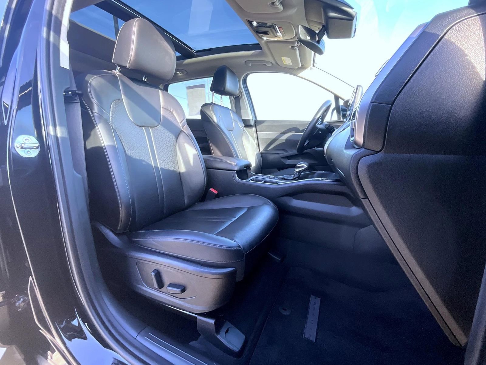 Used 2023 Kia Sorento X-Line EX image 14