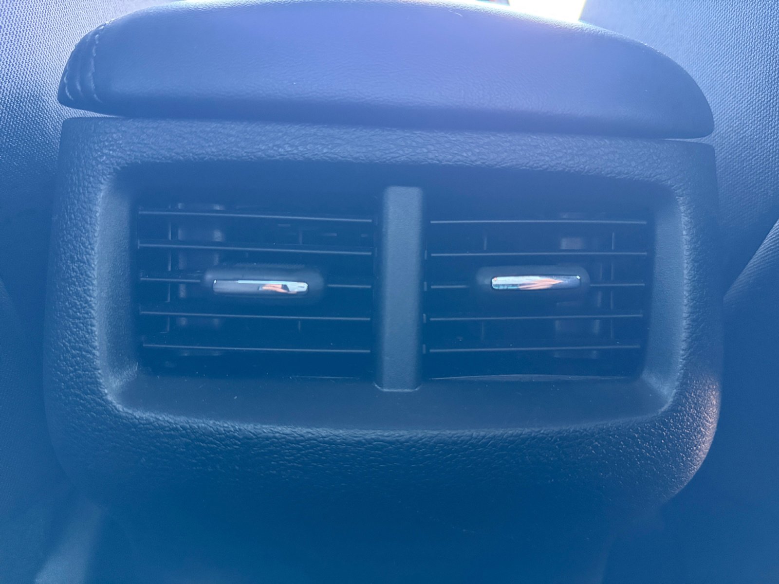 Used 2023 Dodge Challenger SXT RWD image 32