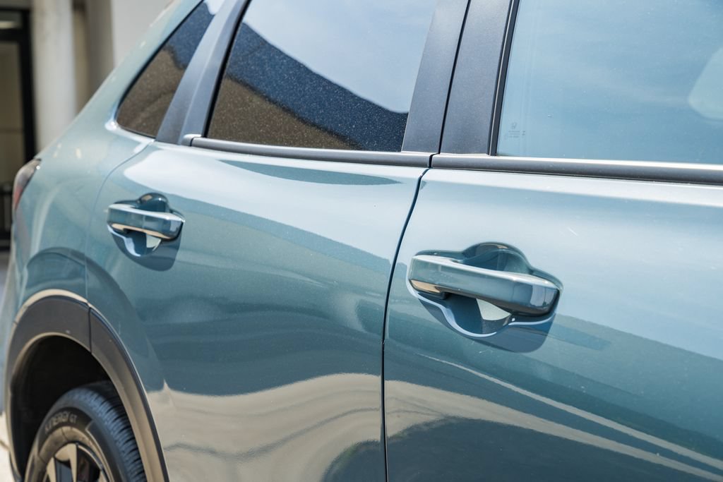Certified 2025 Honda HR-V Sport image 14