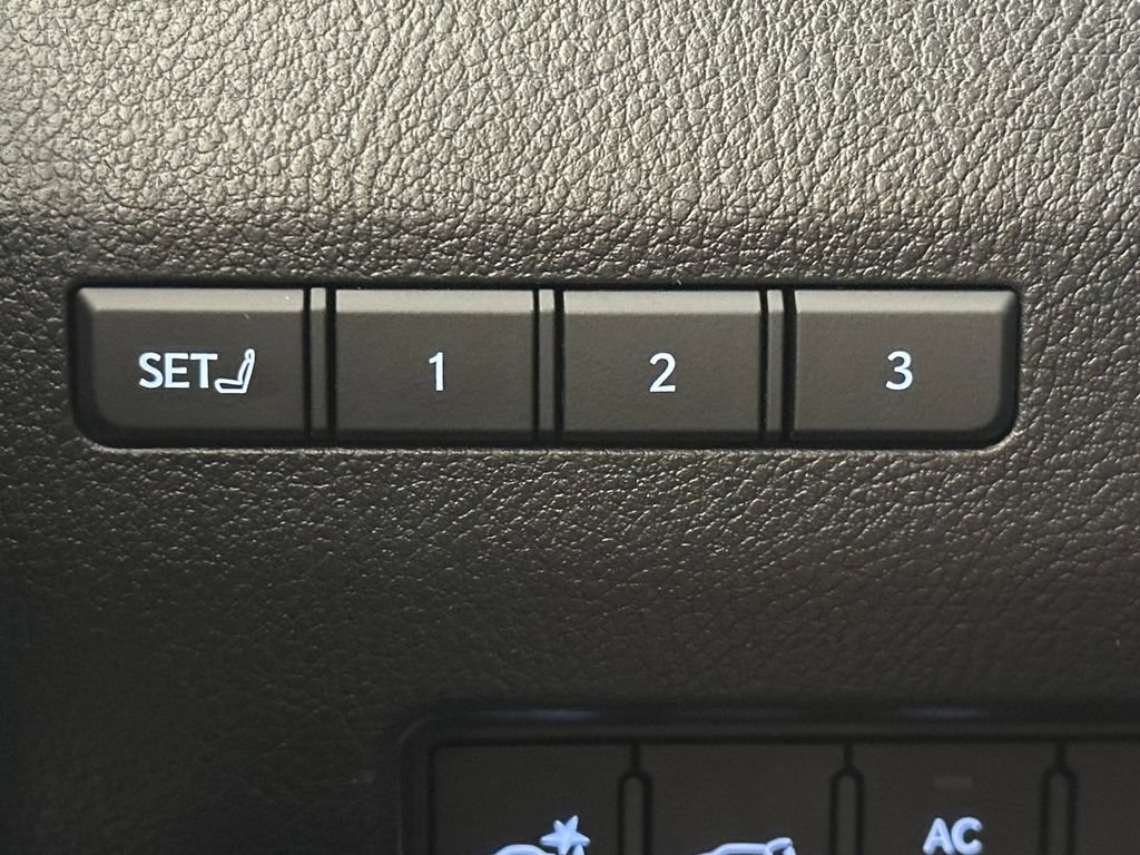 Used 2024 Lexus GX 550 AWD/4WD image 41