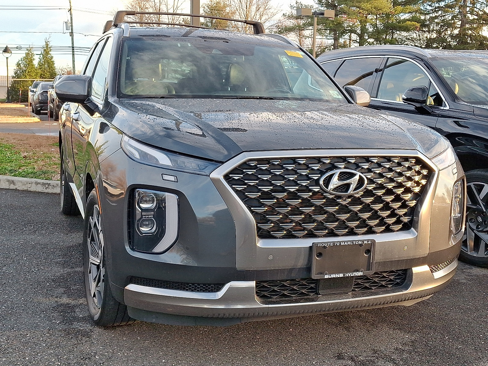 Used 2022 Hyundai Palisade Calligraphy image 2