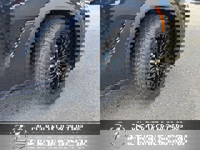 Used 2023 BMW X6 xDrive40i w/ Premium Package image 11