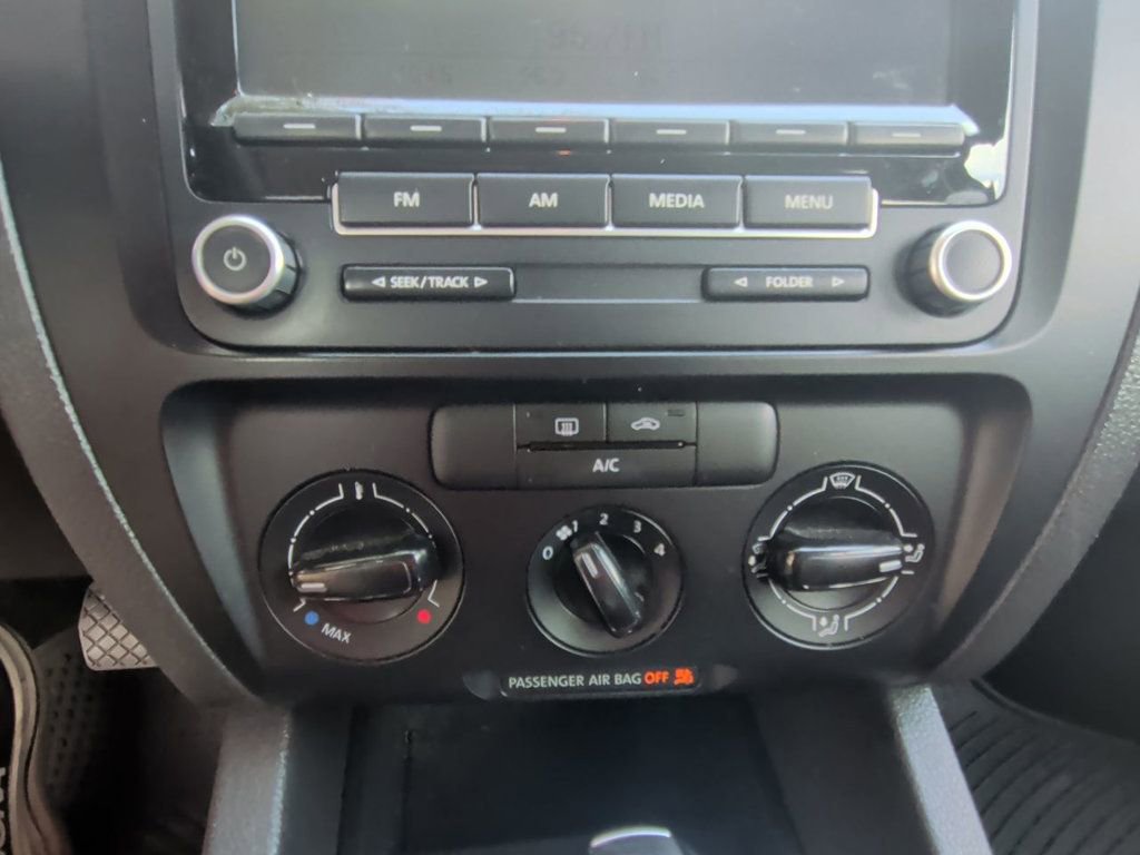 Used 2013 Volkswagen Jetta Sedan image 18