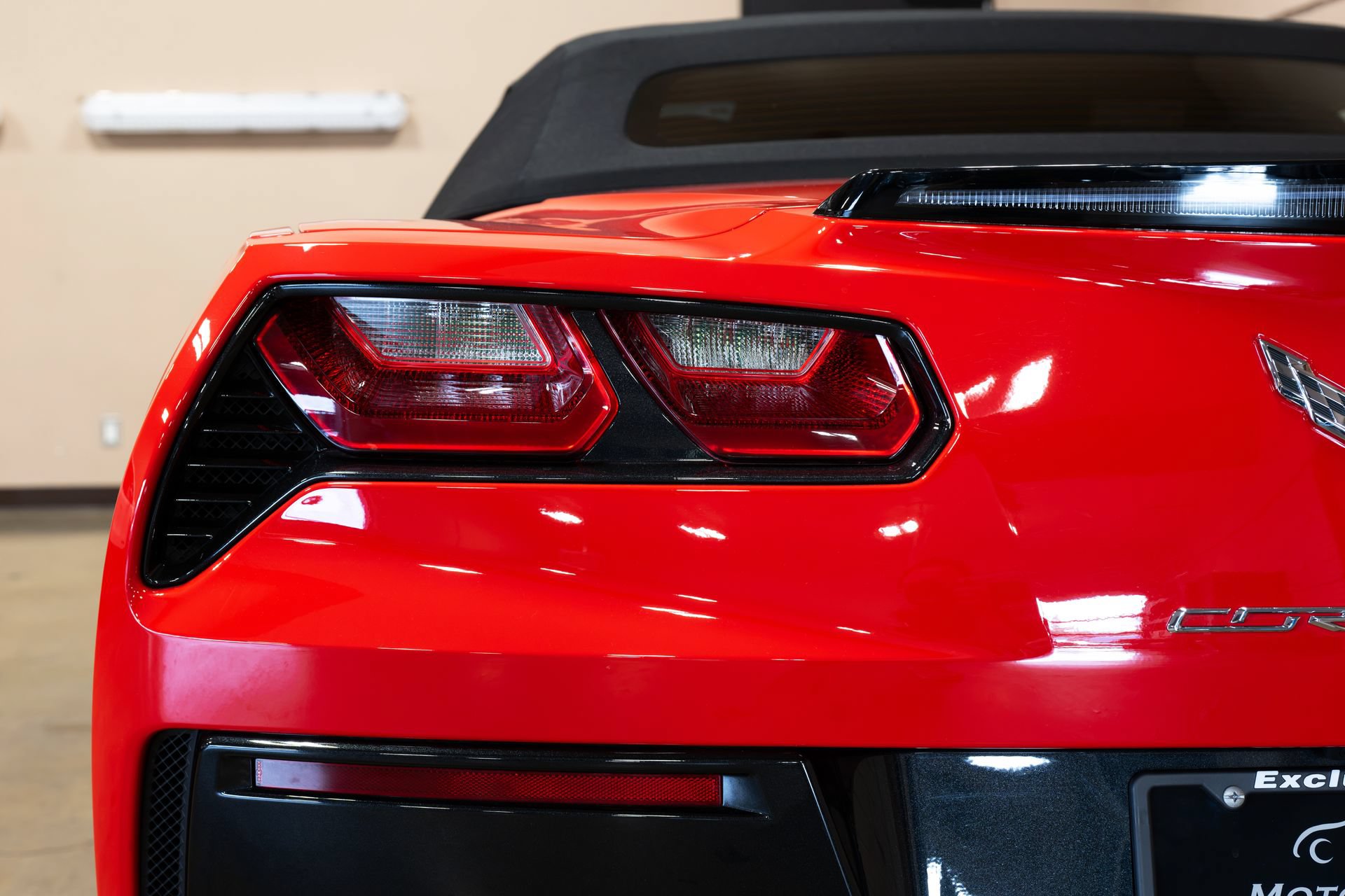 Used 2014 Chevrolet Corvette Stingray Convertible w/ 3LT Preferred Equipment Group RWD image 25