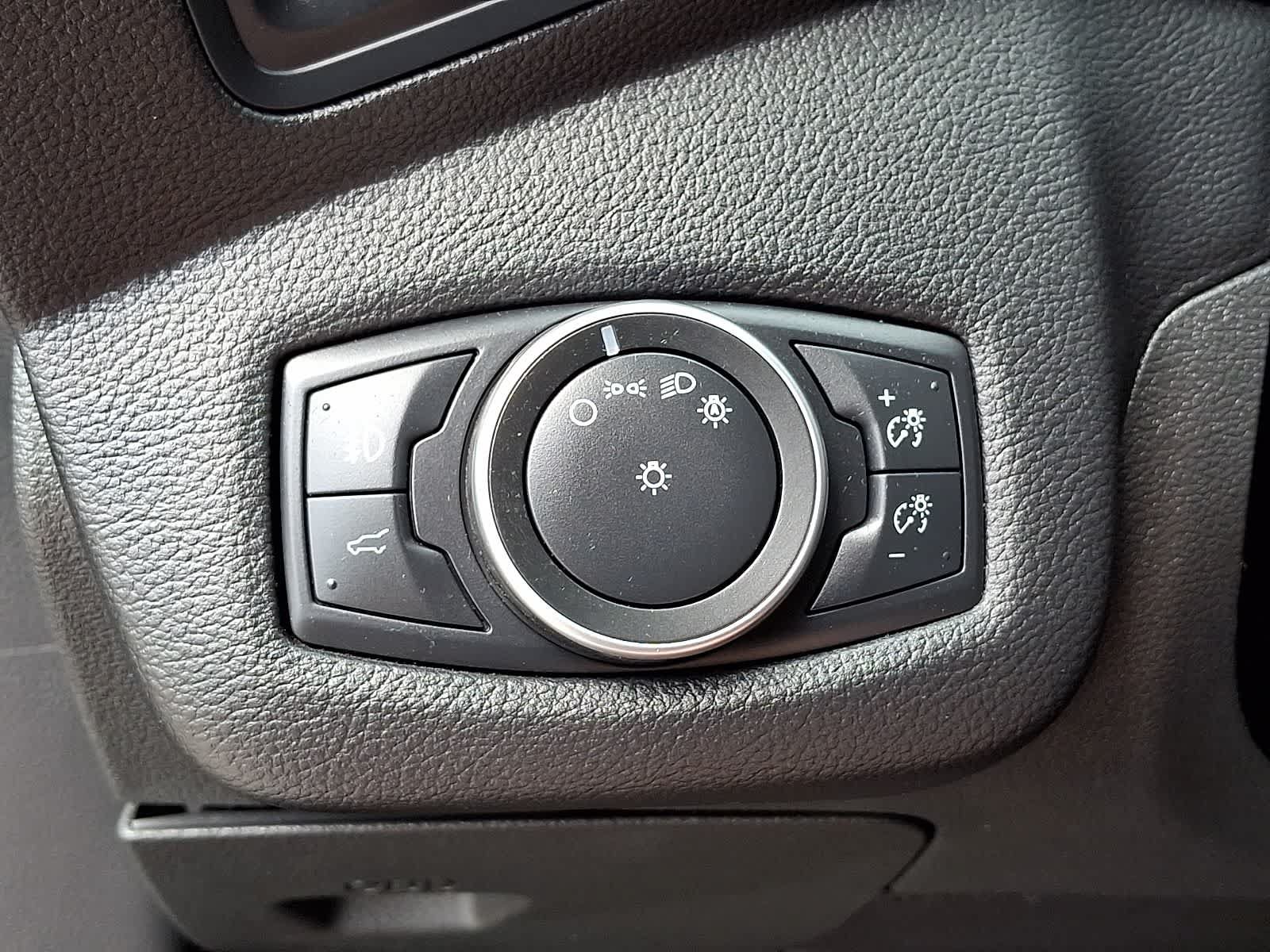 Used 2019 Ford Escape SE AWD/4WD image 28