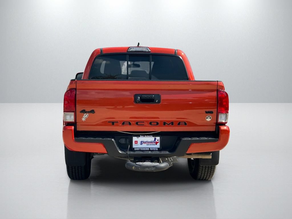 Used 2016 Toyota Tacoma TRD Sport w/ Towing Package AWD/4WD image 6