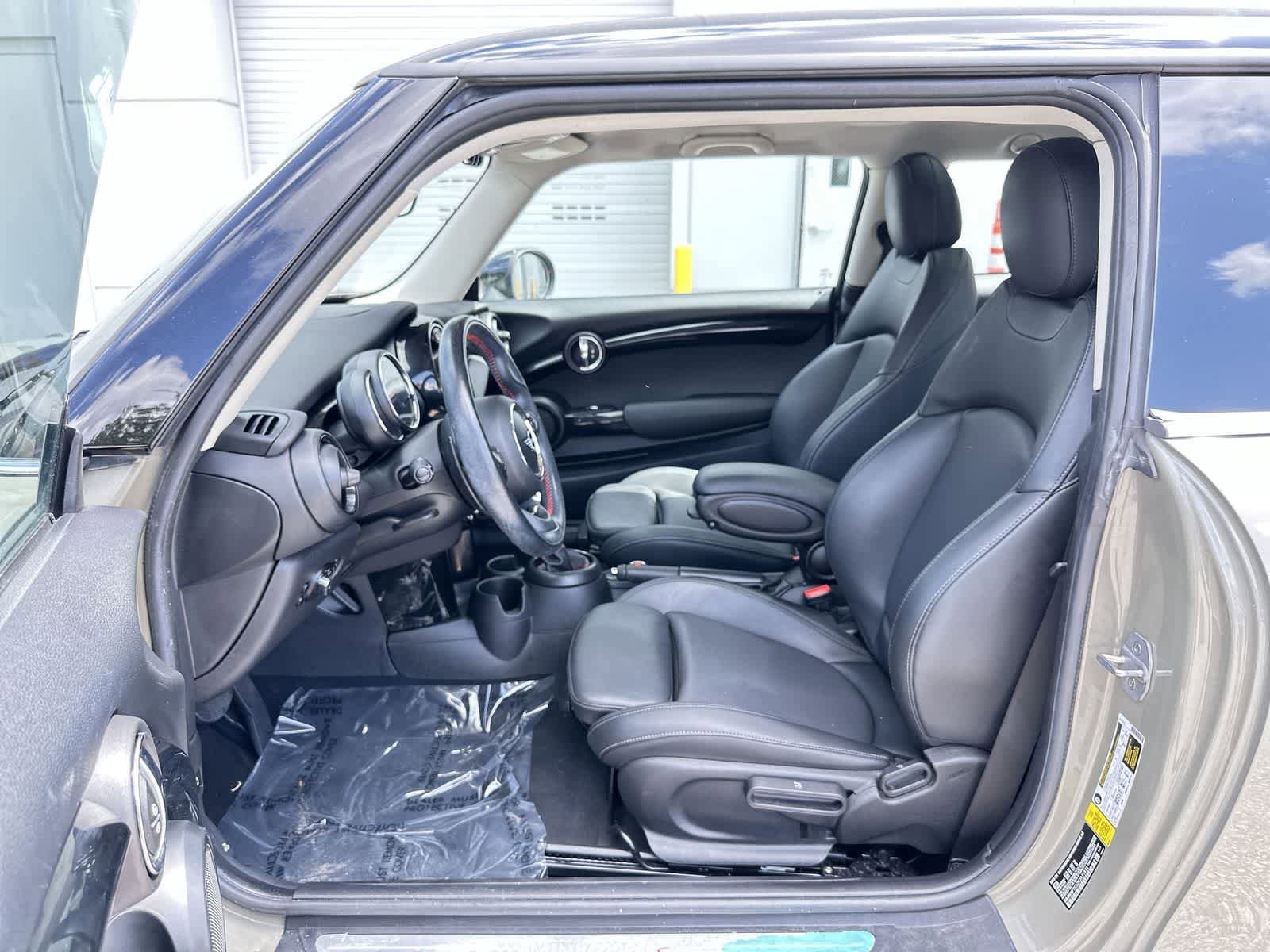 Used 2019 MINI Cooper S w/ Signature Upholstery Package FWD image 2