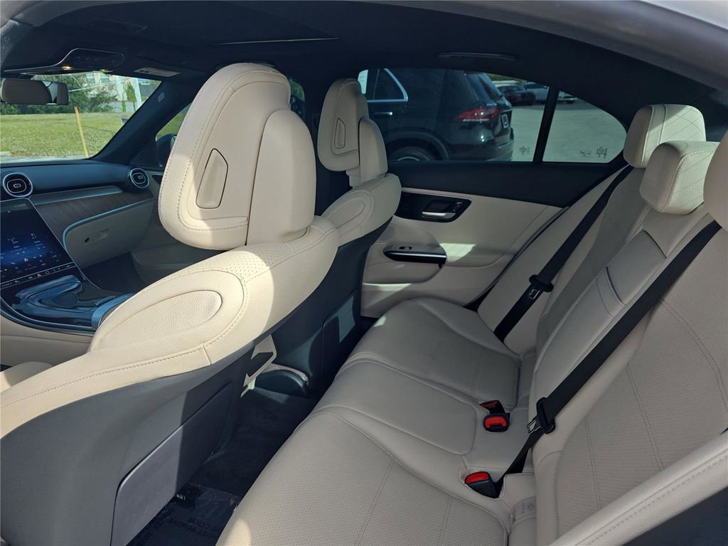 Used 2024 Mercedes-Benz C 300 Sedan image 10