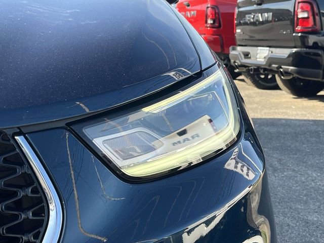 Used 2023 Chrysler Pacifica Limited image 9