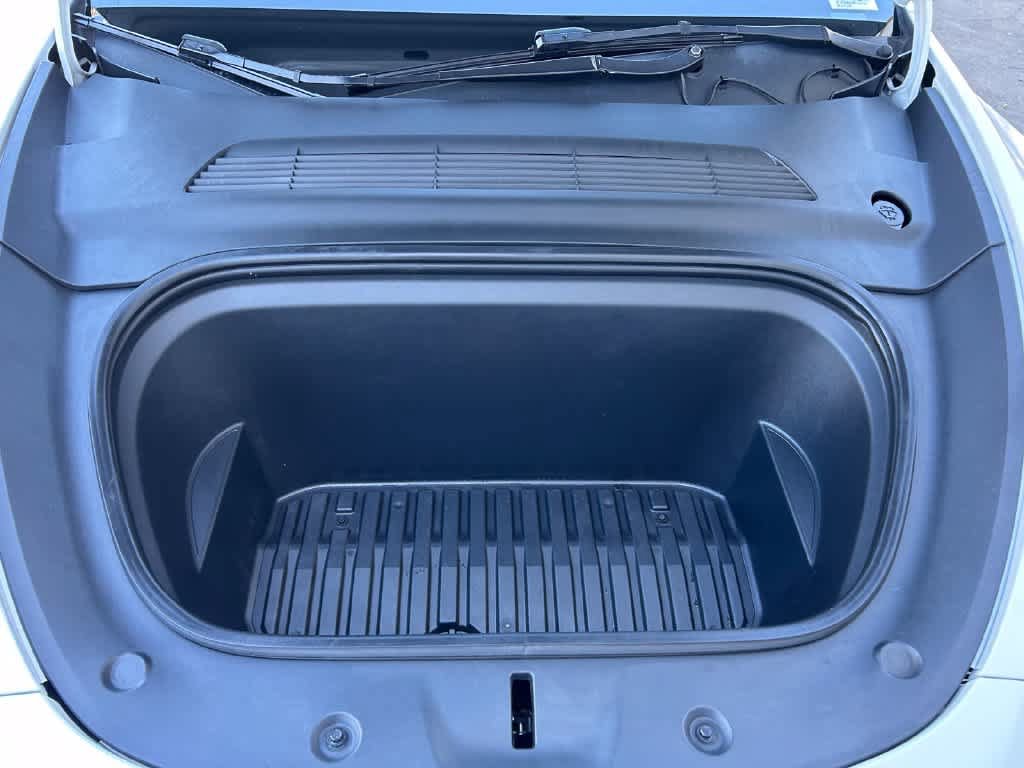 Used 2021 Tesla Model Y Long Range AWD/4WD image 9