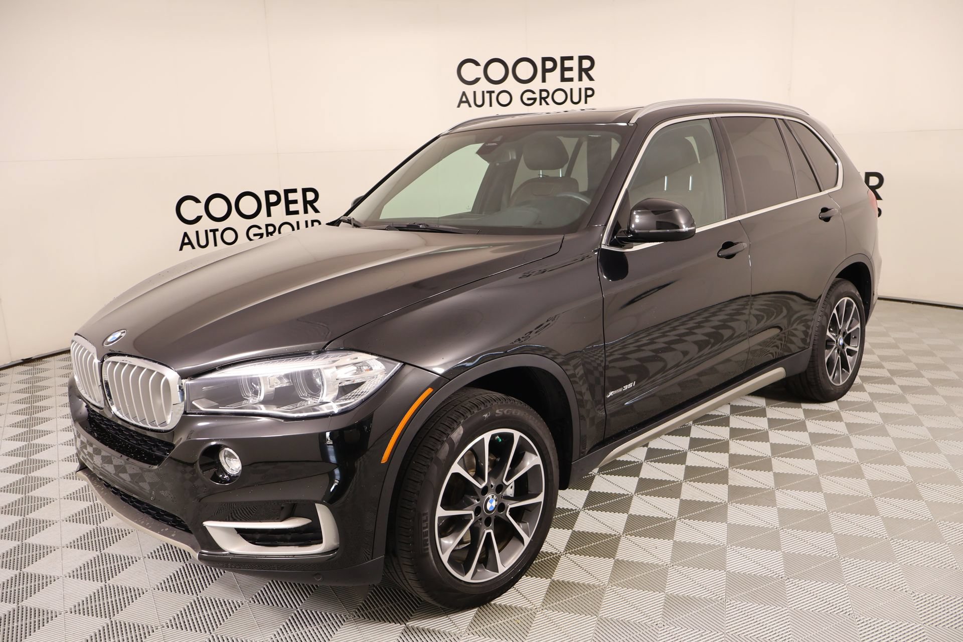 Used 2018 BMW X5 xDrive35i w/ M Sport Package AWD/4WD image 11