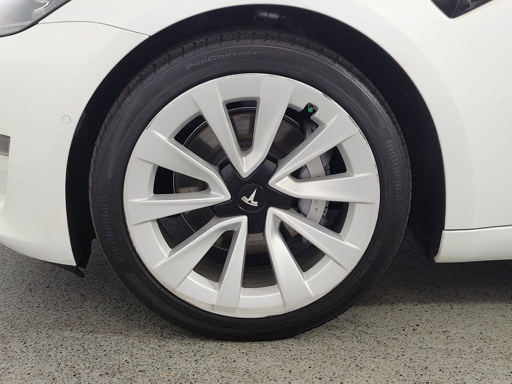 Used 2021 Tesla Model 3 Standard Range Plus RWD image 9