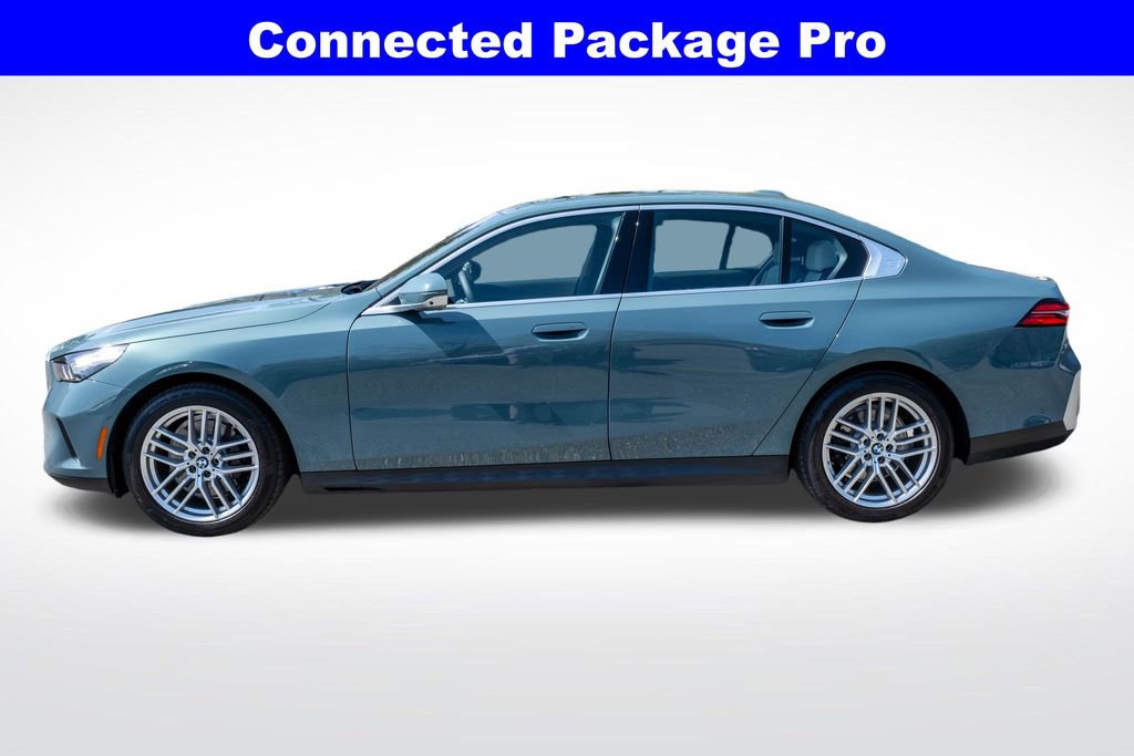 Used 2025 BMW 530i xDrive w/ Premium Package image 5