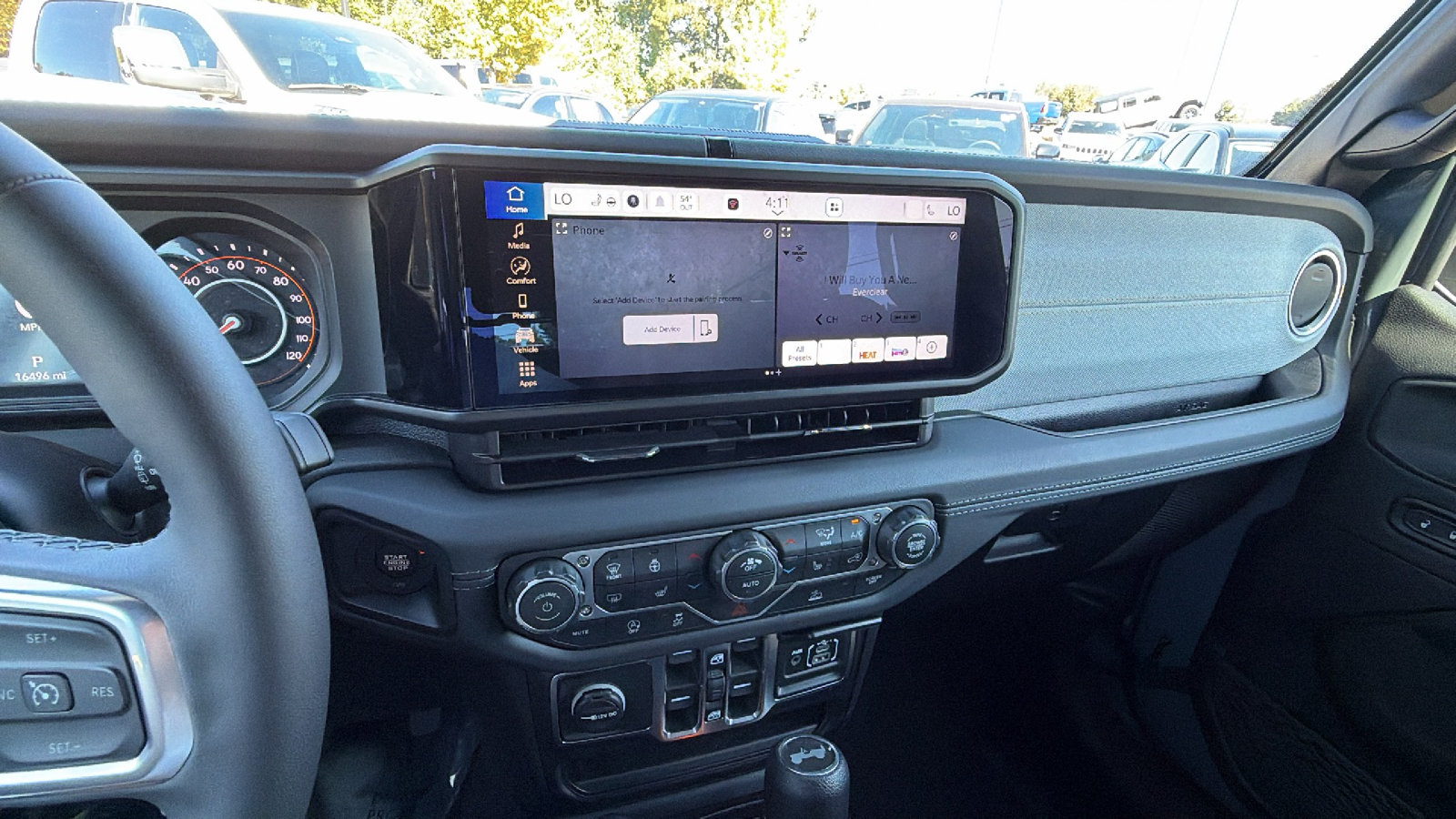 Used 2026 Jeep Wrangler Unlimited Sahara AWD/4WD image 32