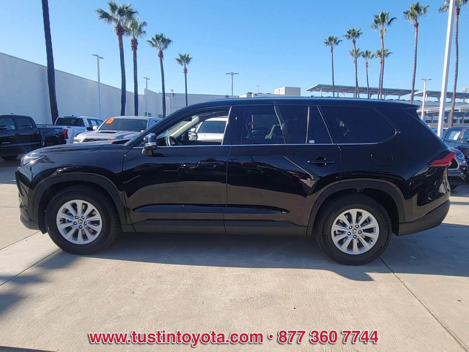 Certified 2024 Toyota Grand Highlander XLE image 7