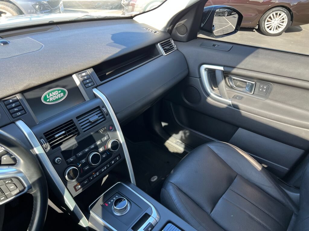 Used 2016 Land Rover Discovery Sport HSE AWD/4WD image 23