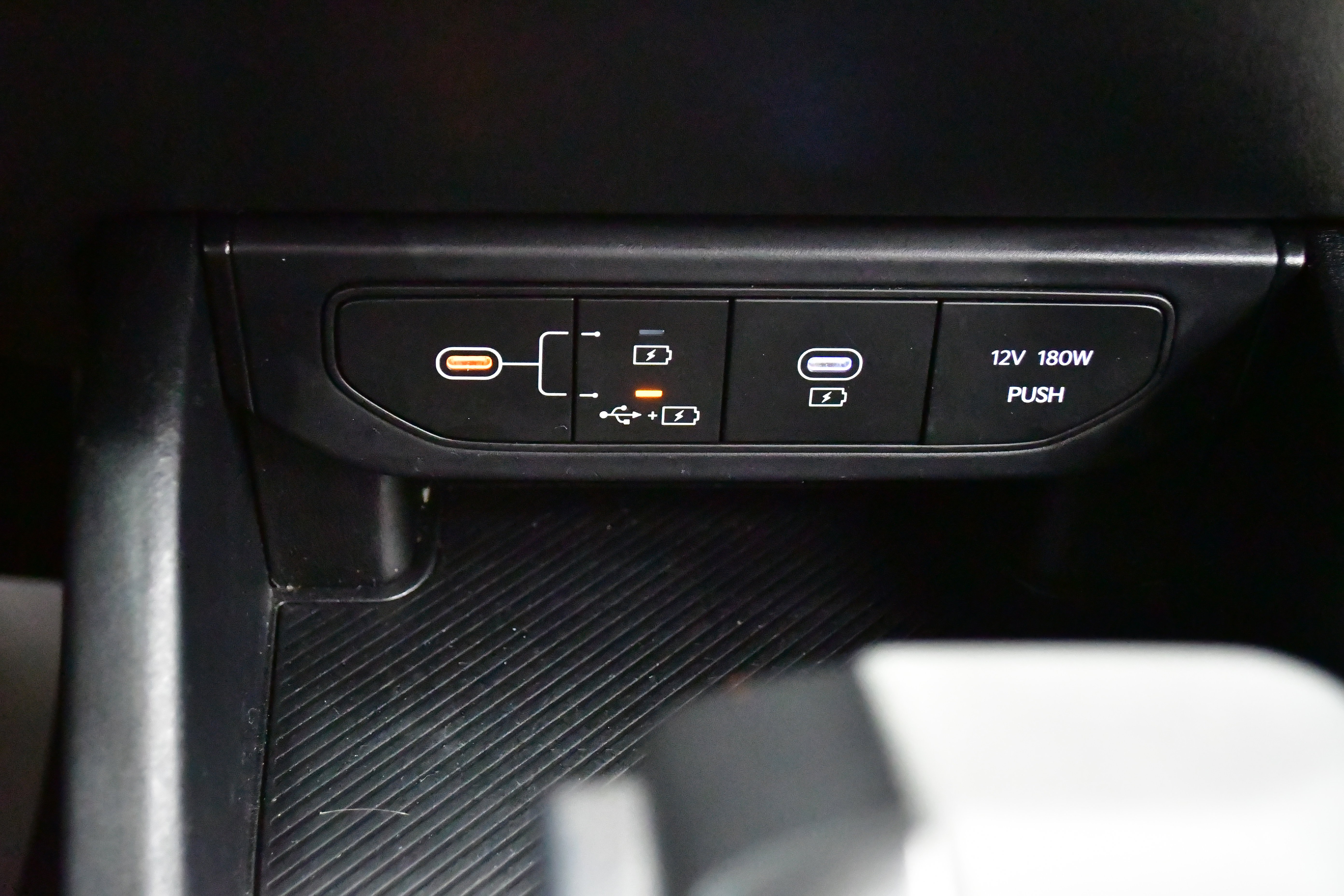 Used 2025 Kia K4 FWD image 27