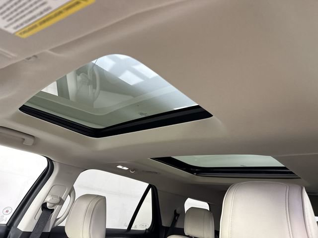 Used 2018 Ford Explorer Platinum AWD/4WD image 18