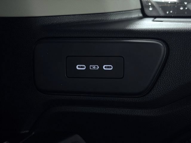 Used 2025 Honda Odyssey Touring image 25
