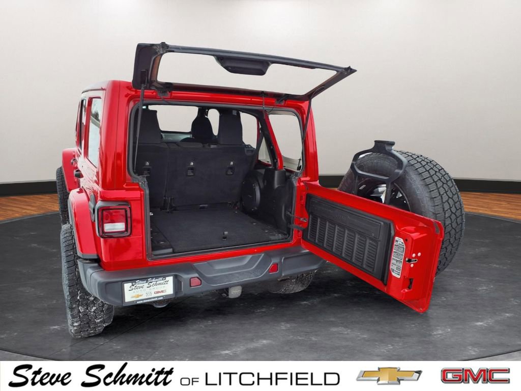 Used 2018 Jeep Wrangler Unlimited Sahara AWD/4WD image 19