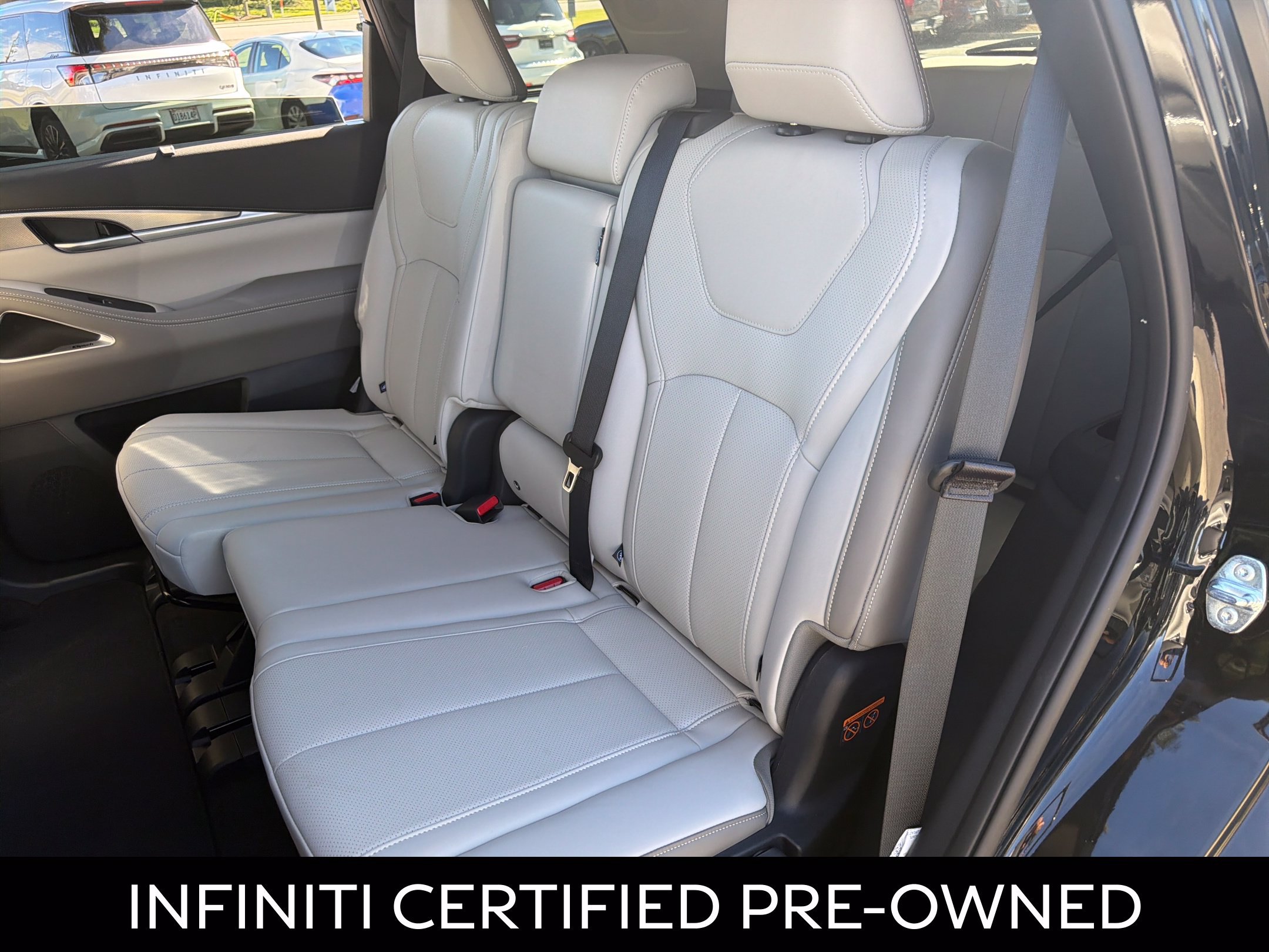 Certified 2026 INFINITI QX60 Luxe w/ Cargo Package FWD image 30