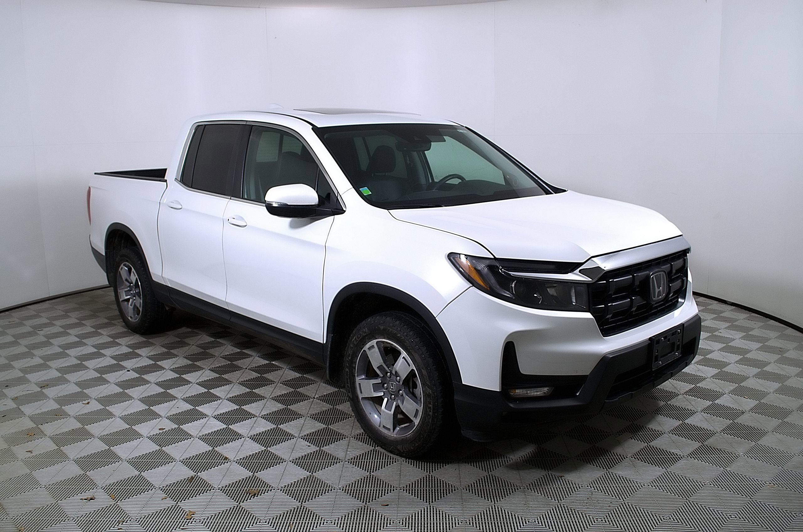 Used 2025 Honda Ridgeline RTL image 6